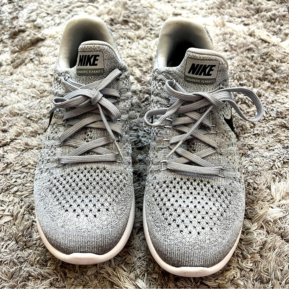 Nike Lunarlon Women's Grey Sneakers